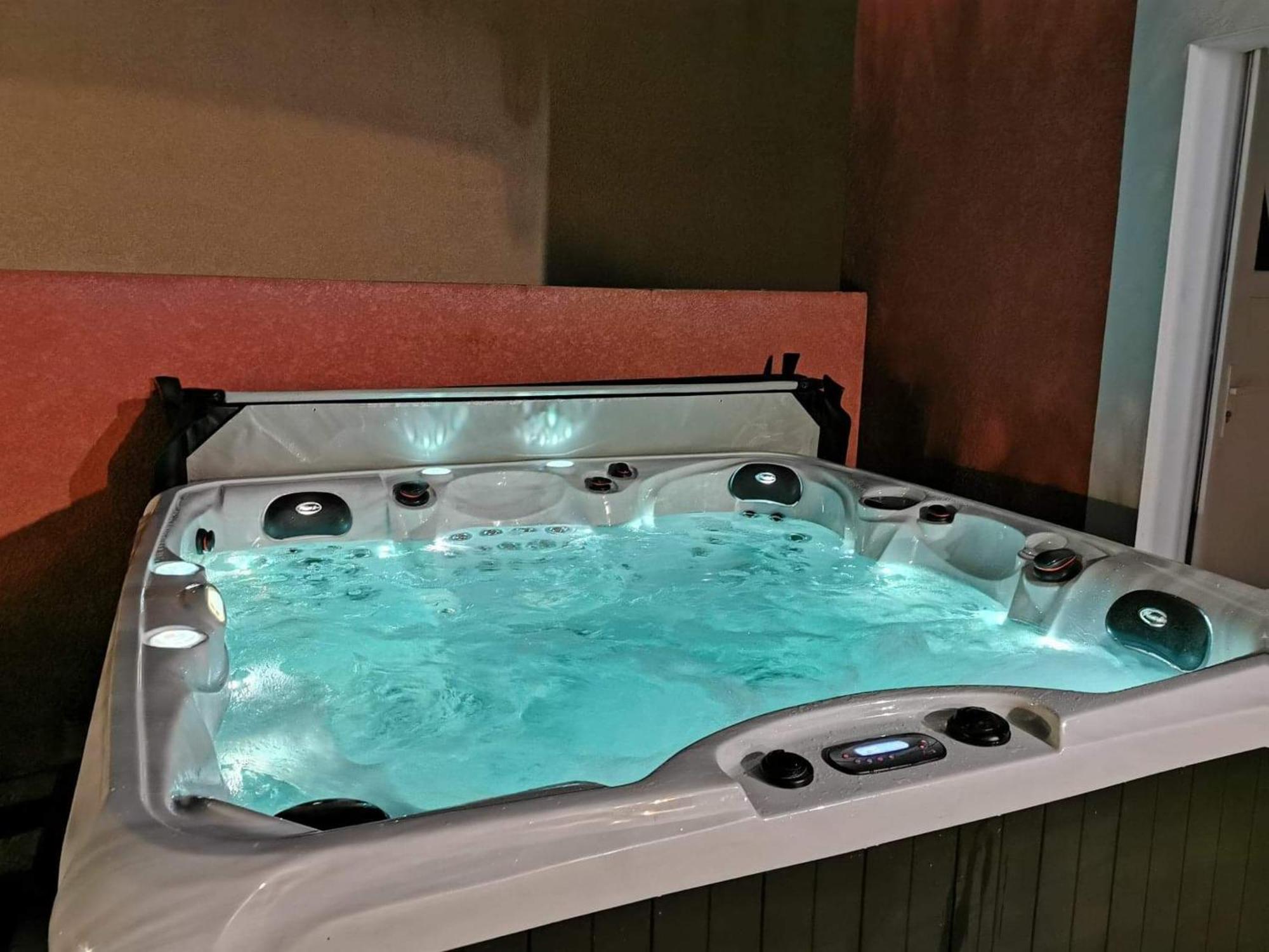 Villa Elegante A Carcassonne Avec Jardin Et Jacuzzi Екстериор снимка
